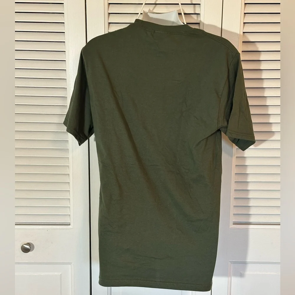 NWT Green Cat Graphic T-Shirt - Picture 2 of 4